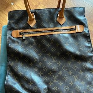 Louis Vuitton Shoulder Bag